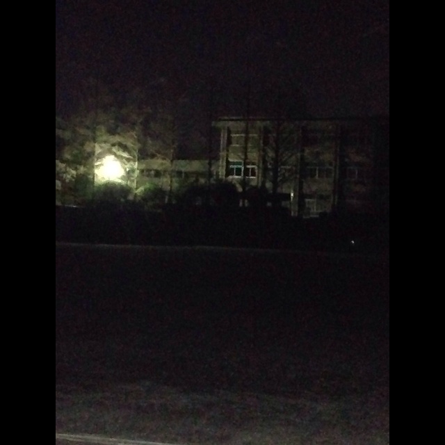 深夜の学校
