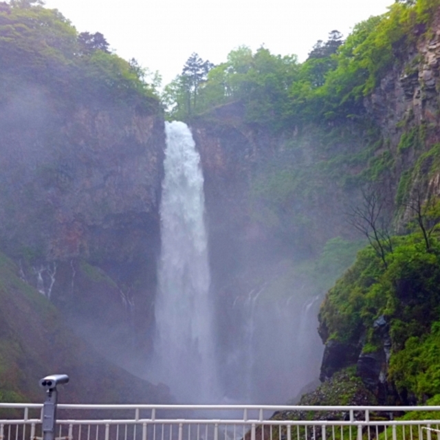 華厳の滝(心霊写真ではありません。)